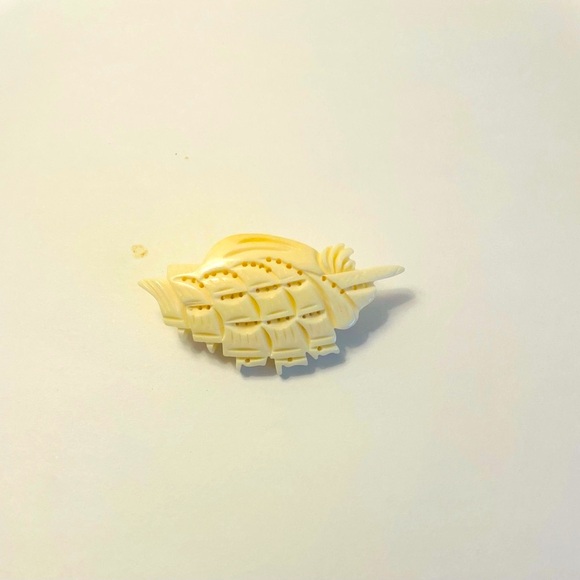 Scrimshaw Brooch Handmade Vintage USA New No Tags - Picture 1 of 5